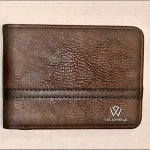 New Veganwear men’s bifold brown wallet